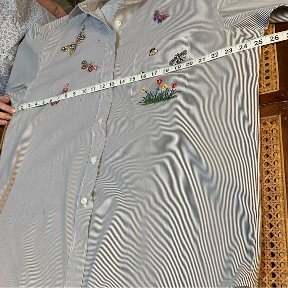 Fortune By Stan button down with butterflies,dragonflies, ladybugs. - Picture 7 of 8